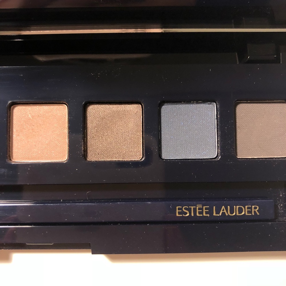 🔥PRICE⬇️🔥 <ESTEE LAUDER> EYESHADOW PALETTE! - Picture 4 of 4